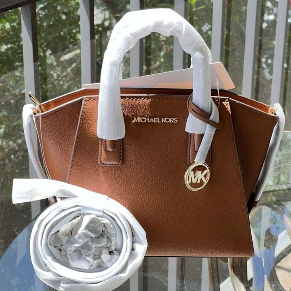 🌟 MICHAEL KORS Nice Luggage Leather Small Top Zip Satchel: Timeless Elegance!💼